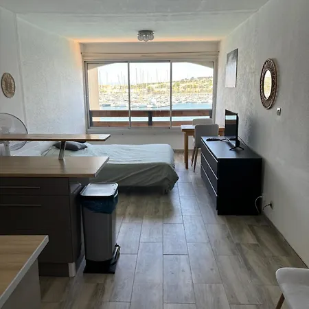 Vue Ile Des Pecheurs * Agde